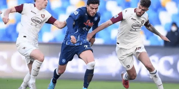 德甲激战：霍芬海姆VS圣保利，欧冠席位与保级命运的碰撞