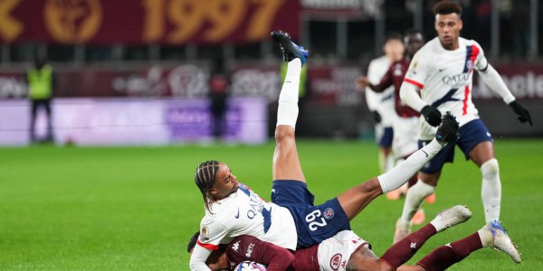 法甲-18岁新星处子球拉莫斯杜埃破门 巴黎3-2梅斯迎两连胜