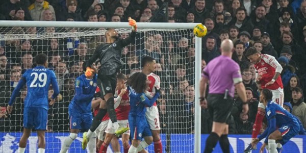 四线争冠？首回合客胜蓝军却难言开心，阿尔特塔该做出取舍决断了