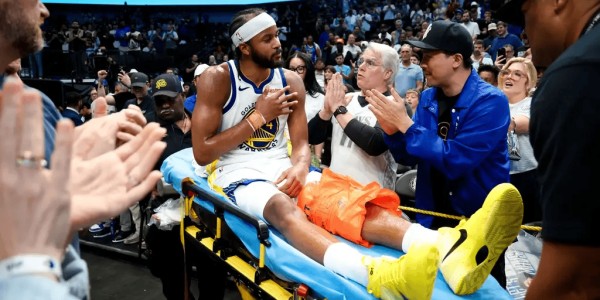 早日康复！勇士官方：穆迪成功接受左膝髌腱修复手术