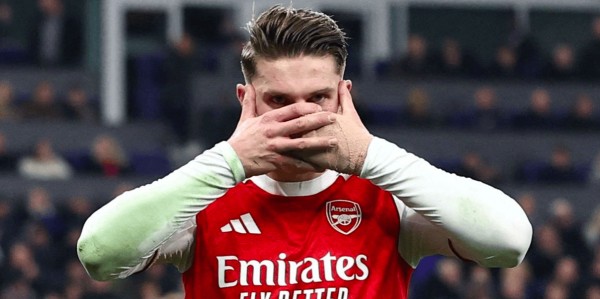 1-0！队长让点 12.9亿豪门3连胜重返榜首 英超领头羊4小时两度易主