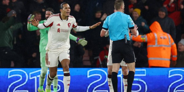 利物浦冬窗目标曝光：寻找新右后卫，吉瓦罗·雷德非首选！